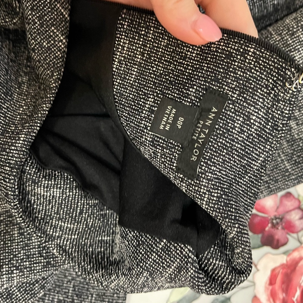 BOGO 🚨 Ann Taylor Pearl Dress - Picture 6 of 6